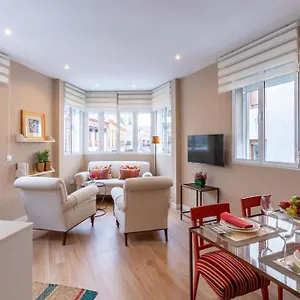  Apartment Plaza Nueva Deluxe By Valcambre